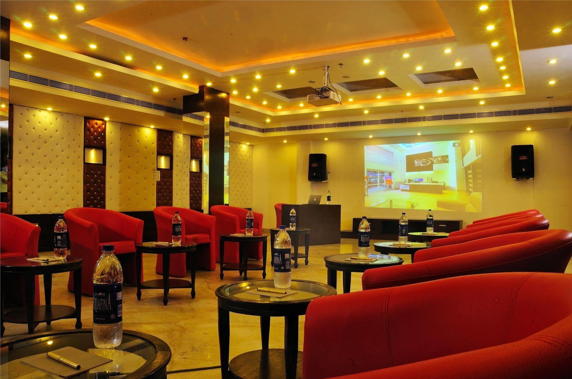 The Pearl Hotel Nueva Delhi Exterior foto