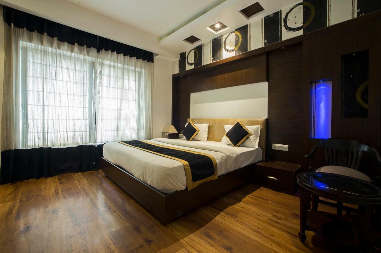 The Pearl Hotel Nueva Delhi Exterior foto