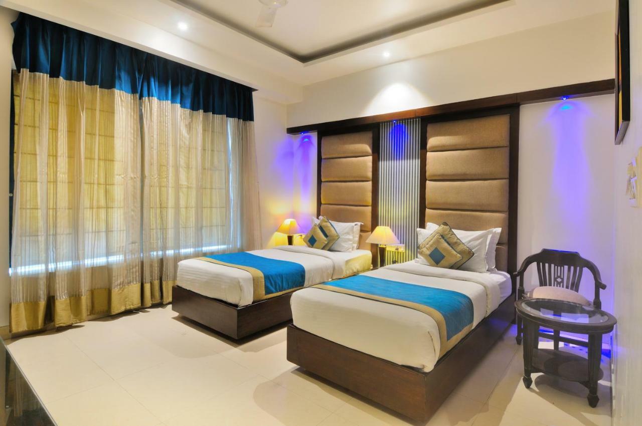 The Pearl Hotel Nueva Delhi Exterior foto