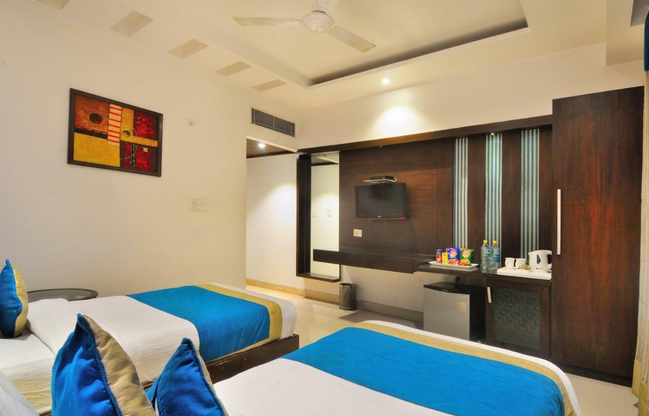 The Pearl Hotel Nueva Delhi Exterior foto