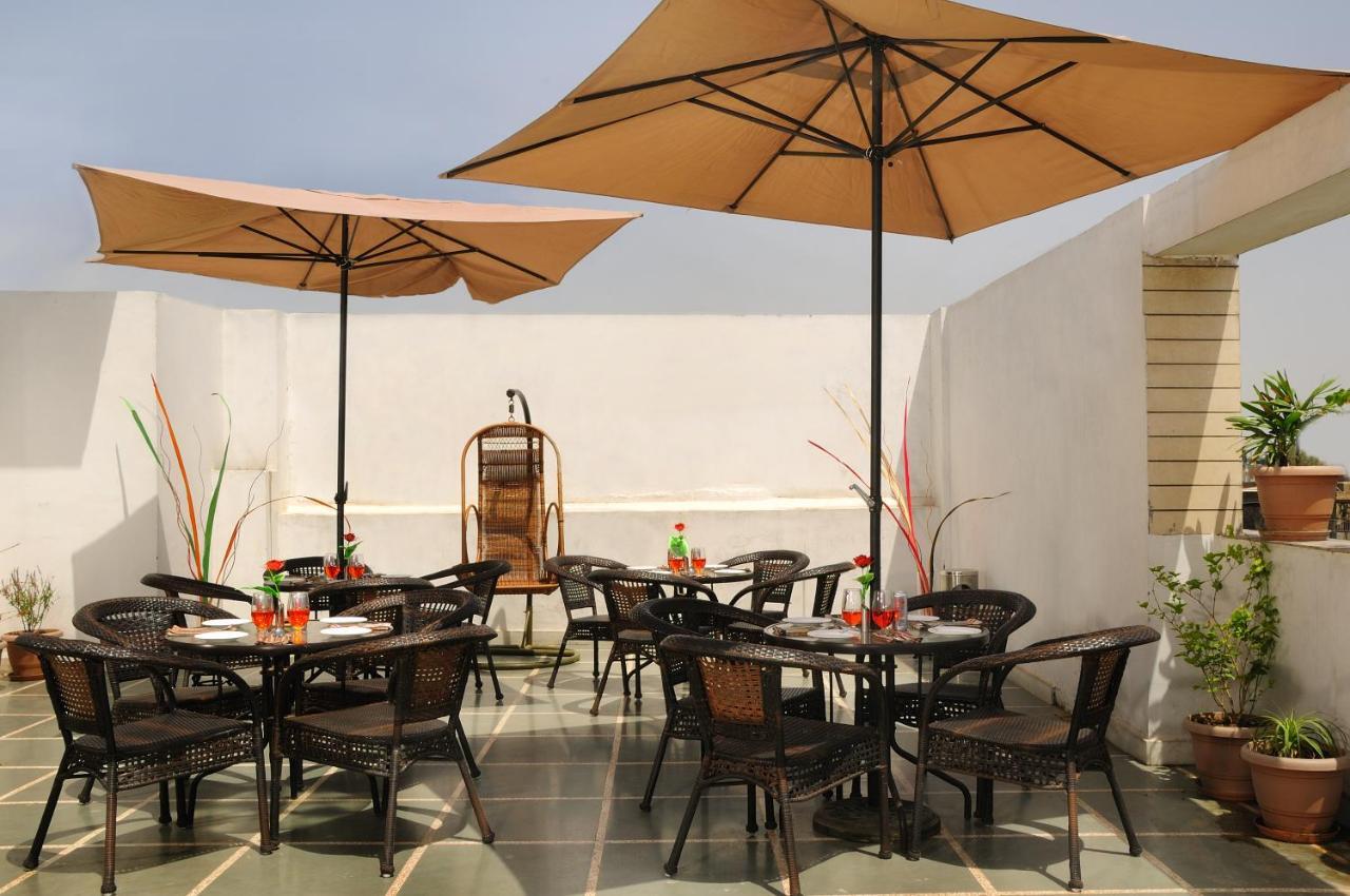 The Pearl Hotel Nueva Delhi Exterior foto